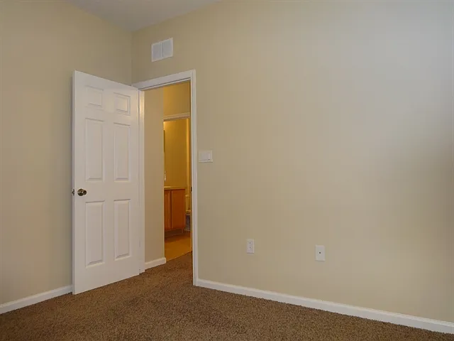 560 Loxley Ct — Photo 23