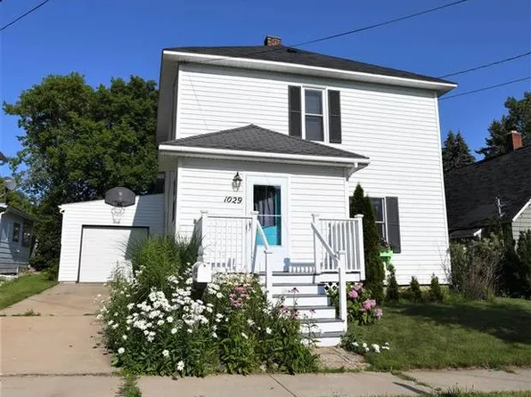 1029 Jefferson Ave, Petoskey, MI 49770