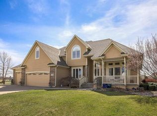 4616 SW Gull Point Dr, Lees Summit, MO 64082