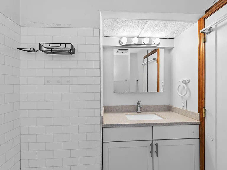 32 Prospect St #3 — Photo 13