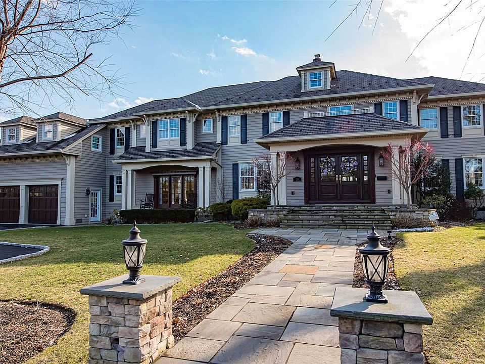 10 Magoun Rd, West Islip, NY 11795 MLS 3458200 Zillow