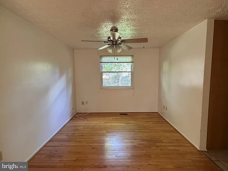12827 Framingham Ct — Photo 4