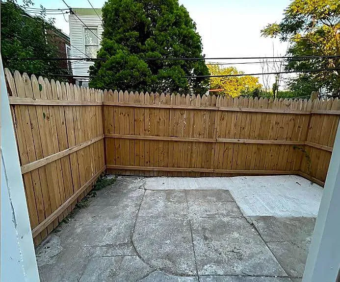 15 N Frazier St — Photo 8