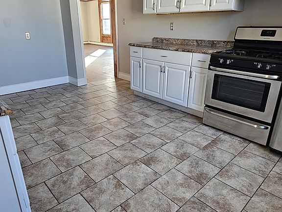 2nd image of 204 High St #2