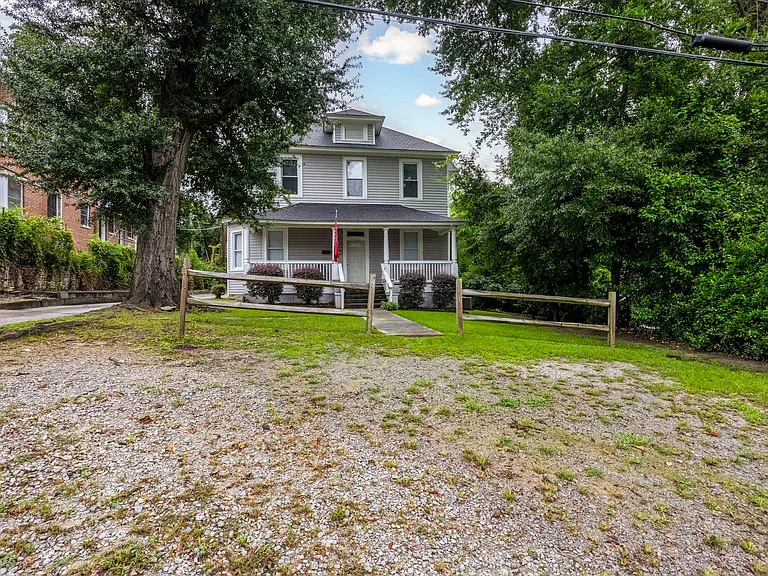 614 Heidt St — Photo 35