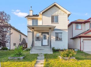 175 S Evansmeade Cmn NW, Calgary, AB T3P 1E8
