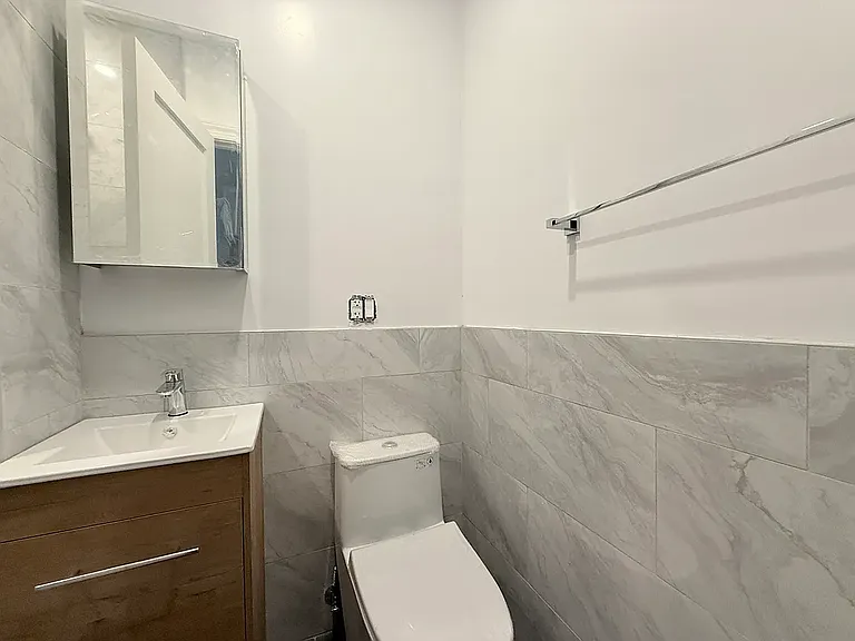 307 W 39th St #5A — Photo 10