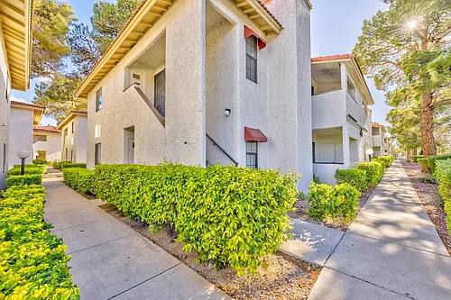 6617 W Tropicana Ave #101 Photo 1