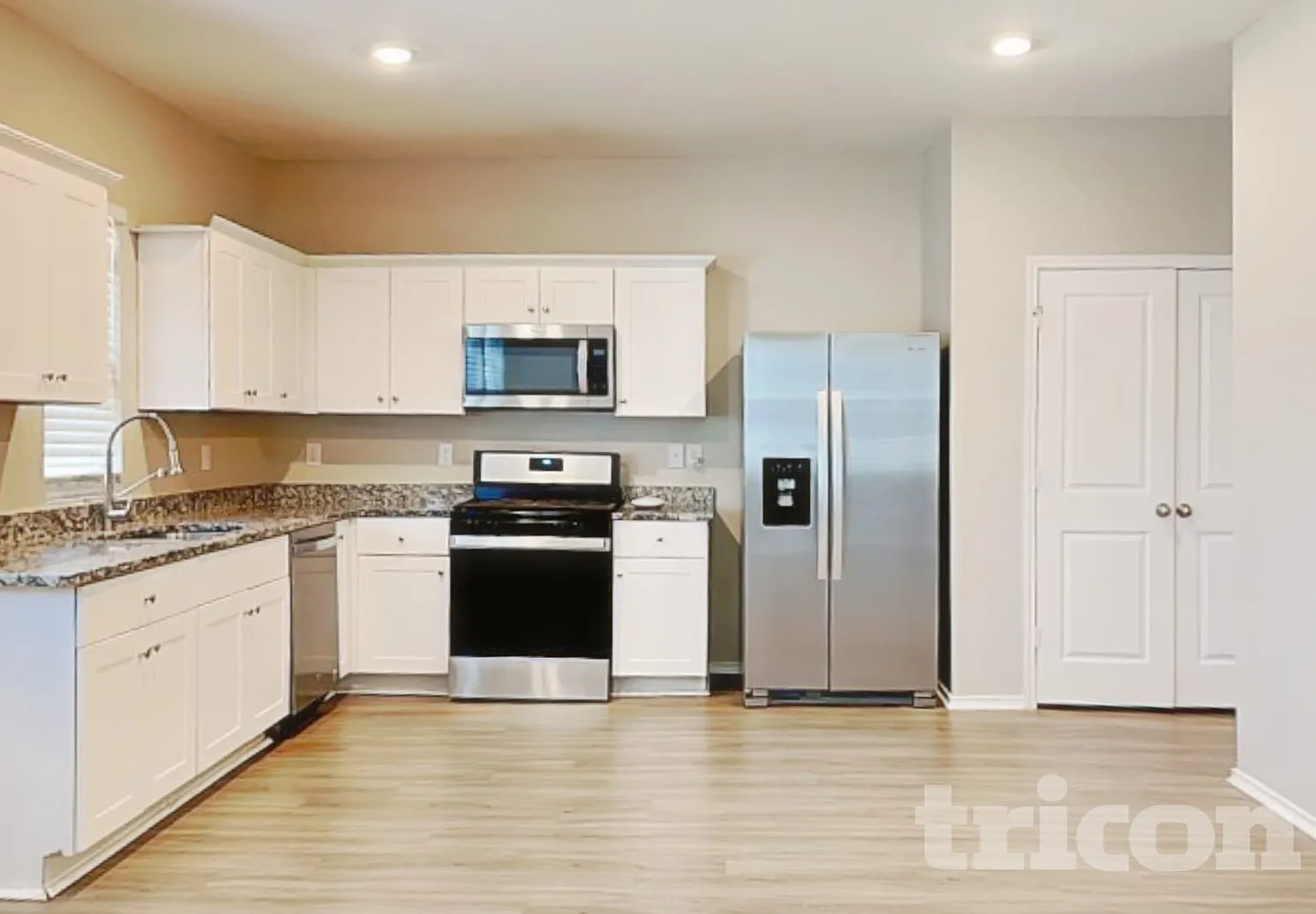 13525 Sunrise Meadow Saint Hedwig TX — Photo 3
