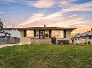 1660 Monroe Ave, Racine, WI 53405