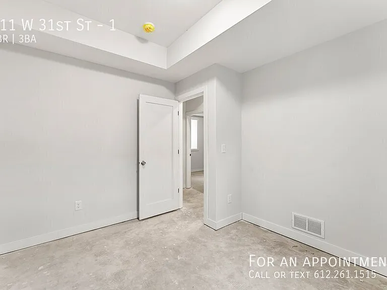 911 W 31st St #1 — Photo 27