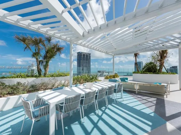 55 SW 9th St, Miami, FL