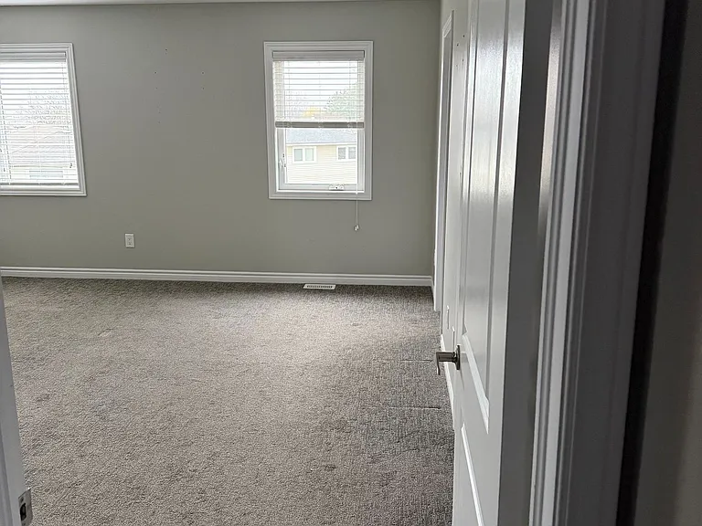 96 Bethune Ave — Photo 15