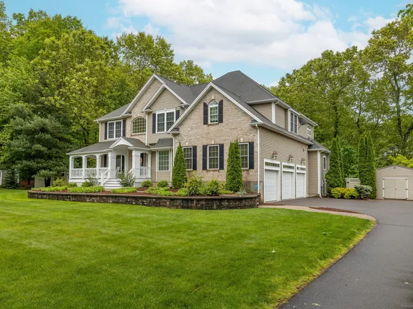 55 Brightman Circle, South Windsor, CT 06074
