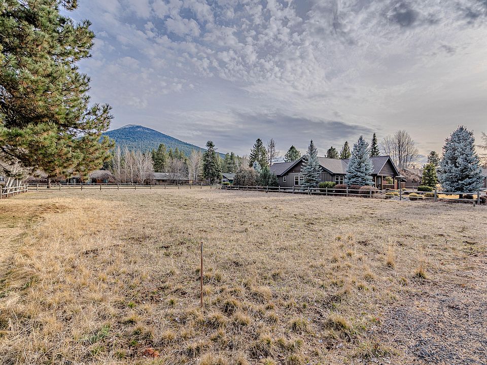 1st image of 26249 SW Metolius Meadows Dr