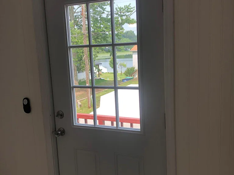 133 Lakeside Dr — Photo 7