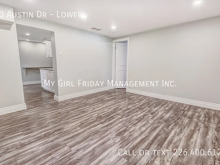 50 Austin Dr #LOWER — Photo 10