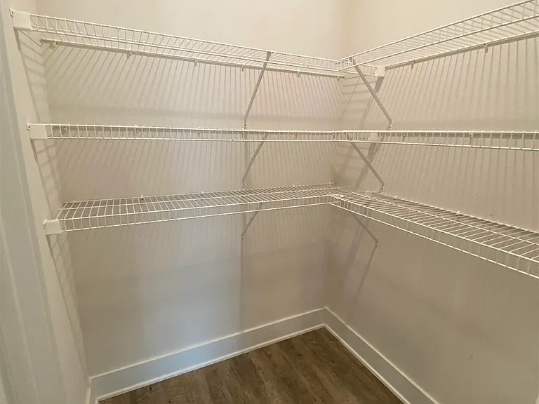 5870 Danbury Blvd — Photo 13