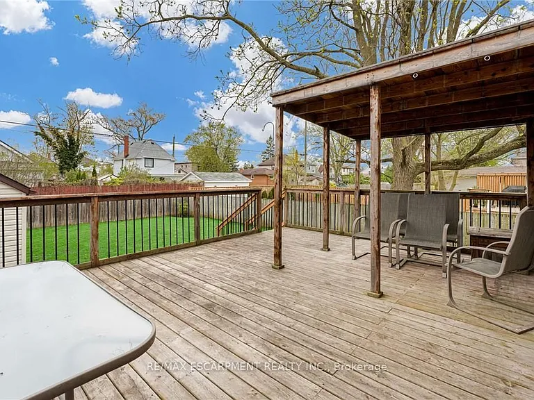 112 Oakland Ave — Photo 22