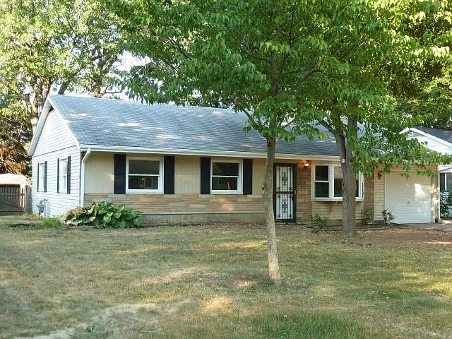 1703 Burnetta St photo 1