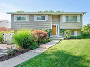 721 E Saint Charles Pl, Lombard, IL 60148