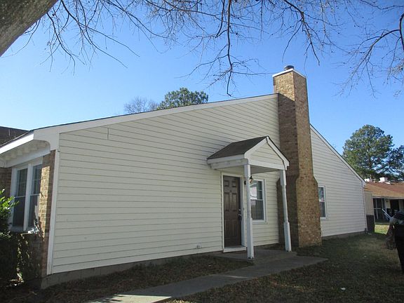 Side view of townhome