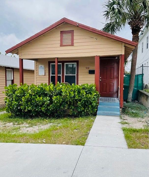 1st image of 708 7th St