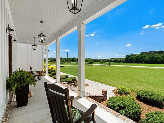 2nd image of 217 Tobacco Leaf Rd