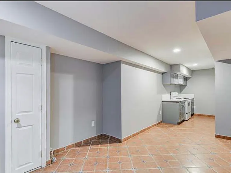 304 Nicole Ln — Photo 17