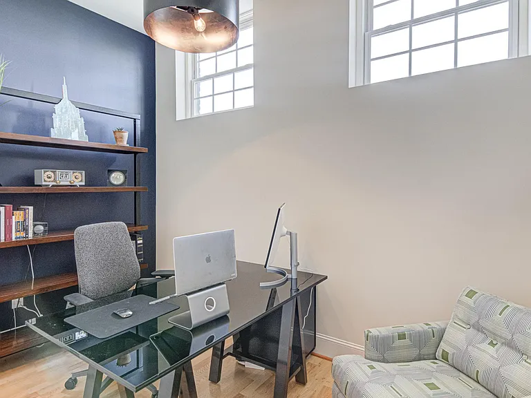 836 Oak St #500 — Photo 18