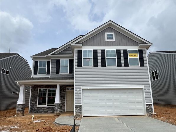 1980 Abbotts Vista Dr, Kernersville, NC 27284
