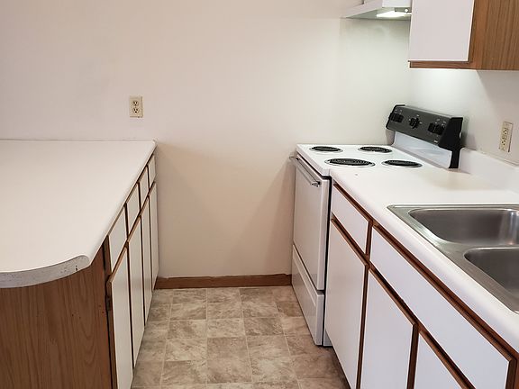 3rd image of 305 W 36th St #1B-1BA