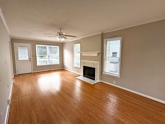 3rd image of 4940 Harbour Towne Dr