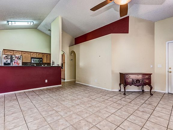 4th image of 676 E Estrella Dr