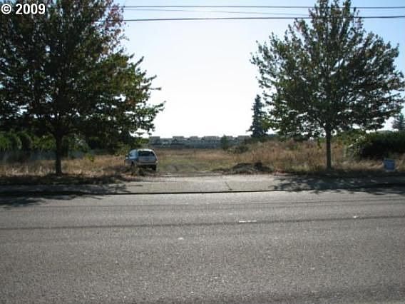 1st image of 16703 SE 1st St