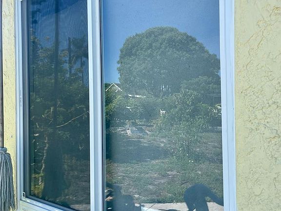 4th image of 315 S D St #A