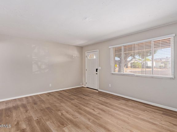 5th image of 11620 N 32ND Drive