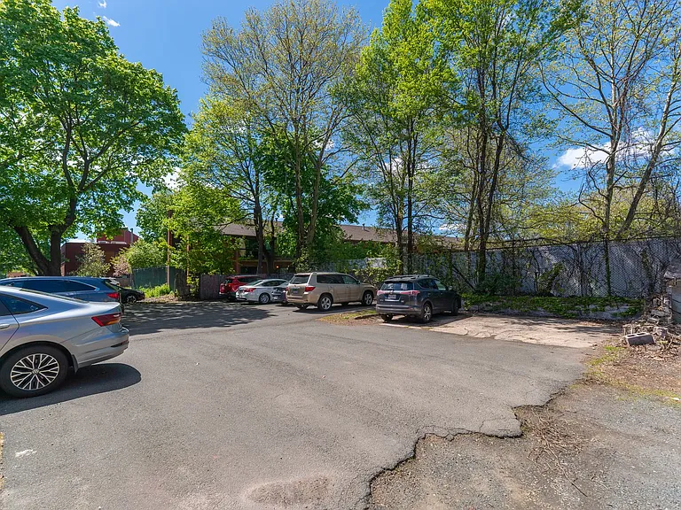65 Lake Pl — Photo 14