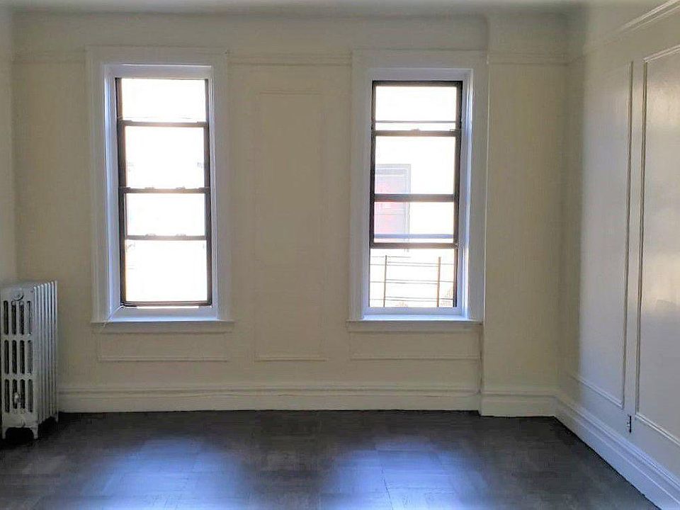 2nd image of 2849 Webb Ave