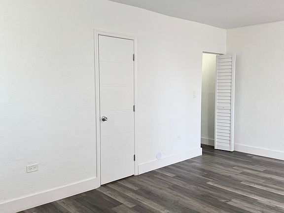 5th image of 7619 Abbott Ave #8