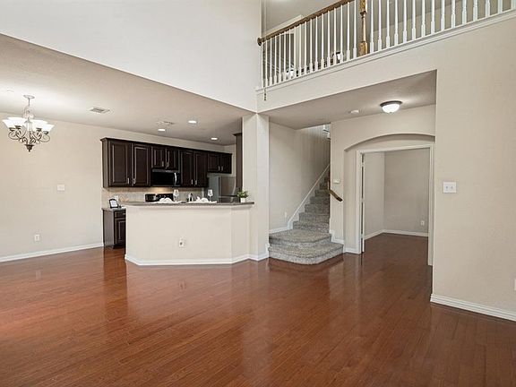 5th image of 8748 San Bernard St