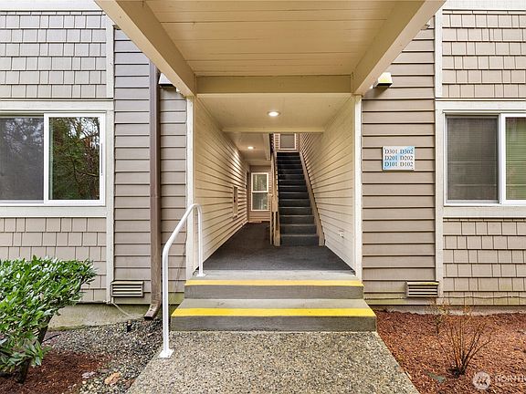 2nd image of 206 Mountain Park Boulevard SW #D101