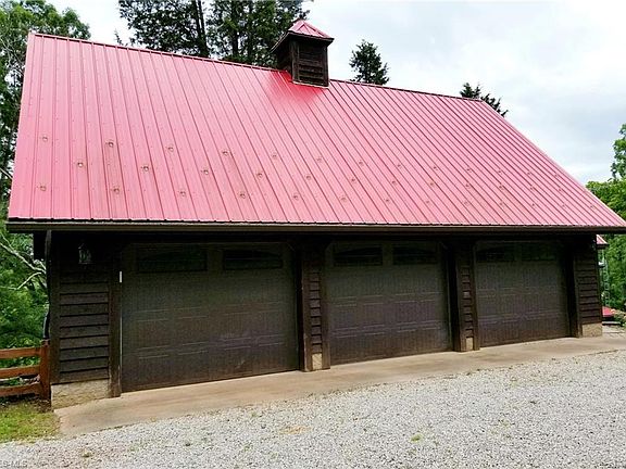 5th image of 807 Country Comfort Ln