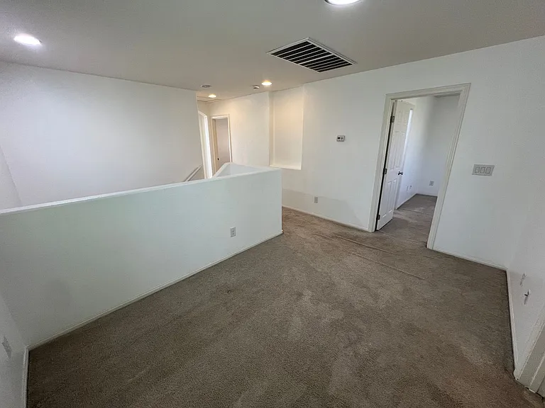 5693 Point Loma Ct — Photo 28