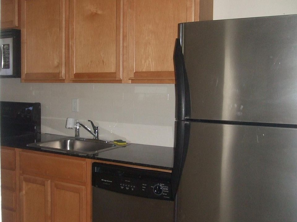 1st image of 1535 NE 129th St APT 8