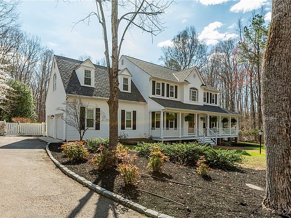 3rd image of 14223 Three Oaks Ln