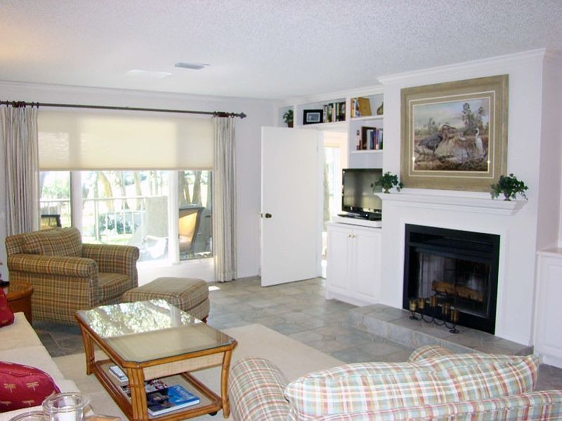 1st image of 2215 Boxwood Ln