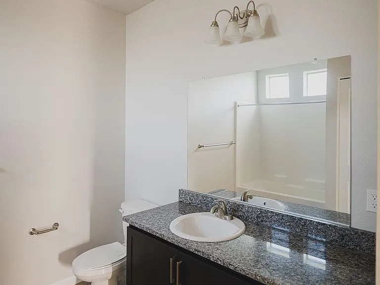 Howard Commons — Photo 30