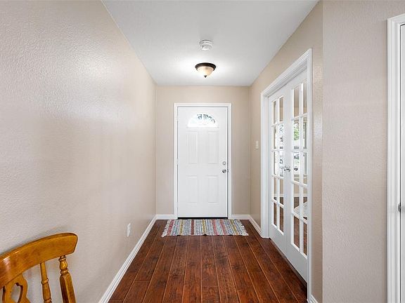3rd image of 2533 Ash Dr