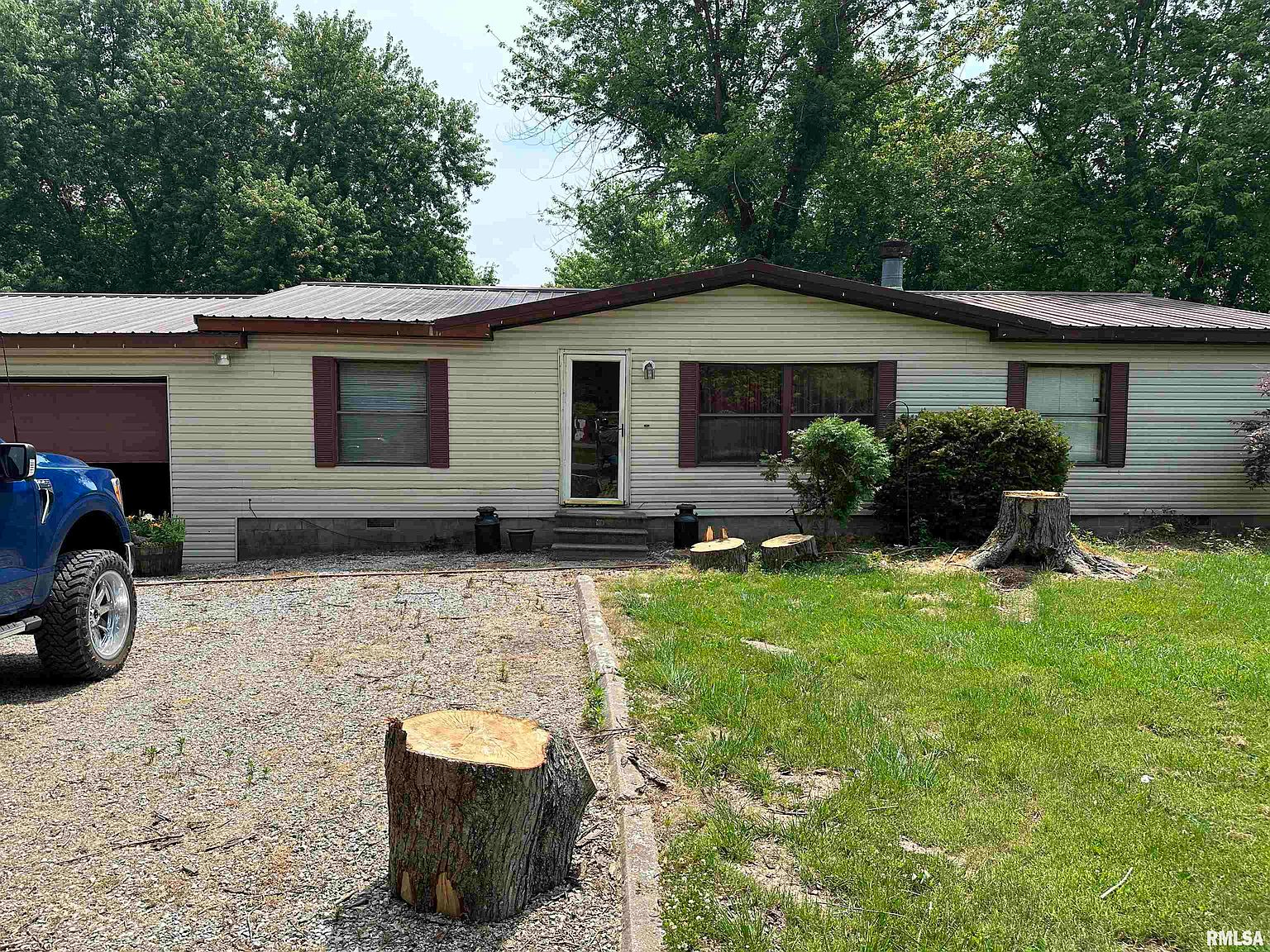 23450 N Post Oak Ln, Walnut Hill, IL 62893 Zillow